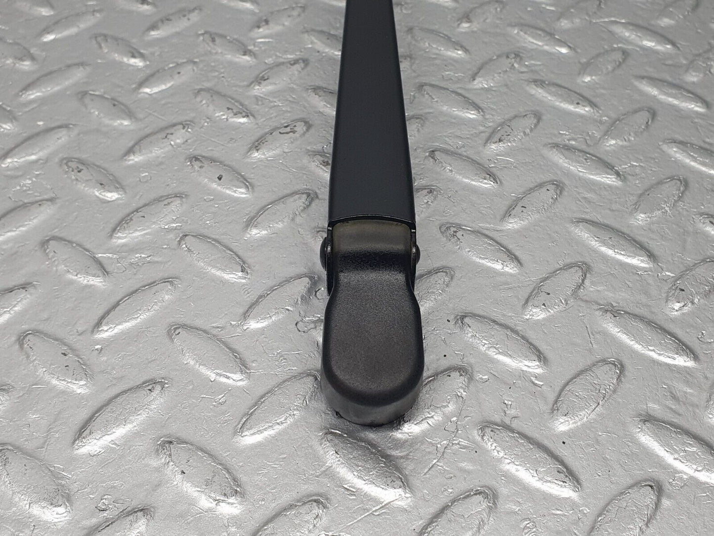 40731 Mercedes-Benz W123 300D Wiper Arm Bosch Left Side 3399990553