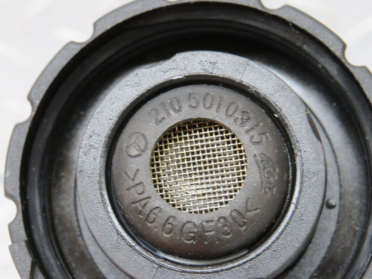 35308 Mercedes-Benz W210 Coolant Tank Reservoir Cap 2105010315