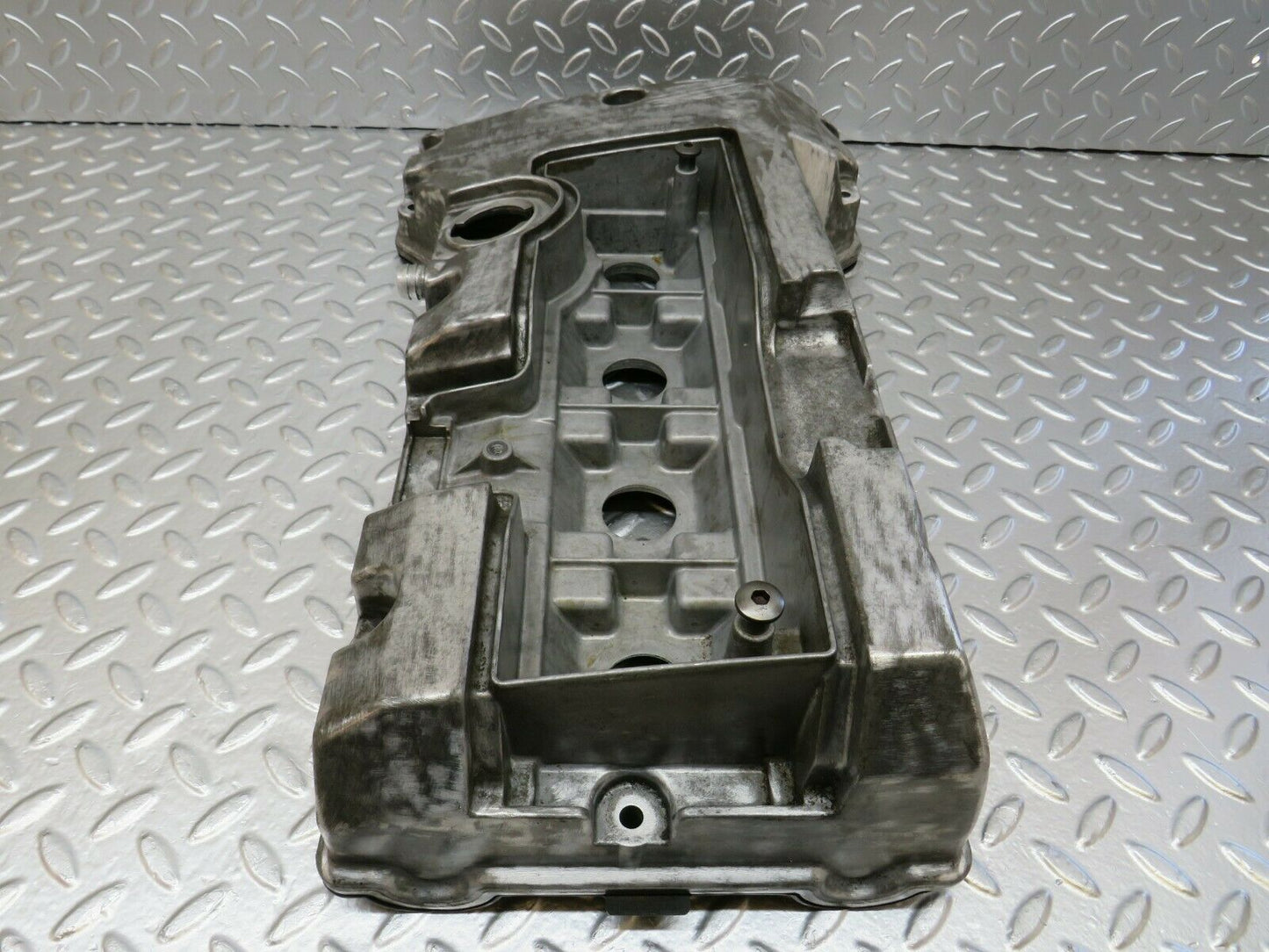 24389 Mercedes-Benz S124 220TE Wagon Cylinder Head Valve Cover 1110100330