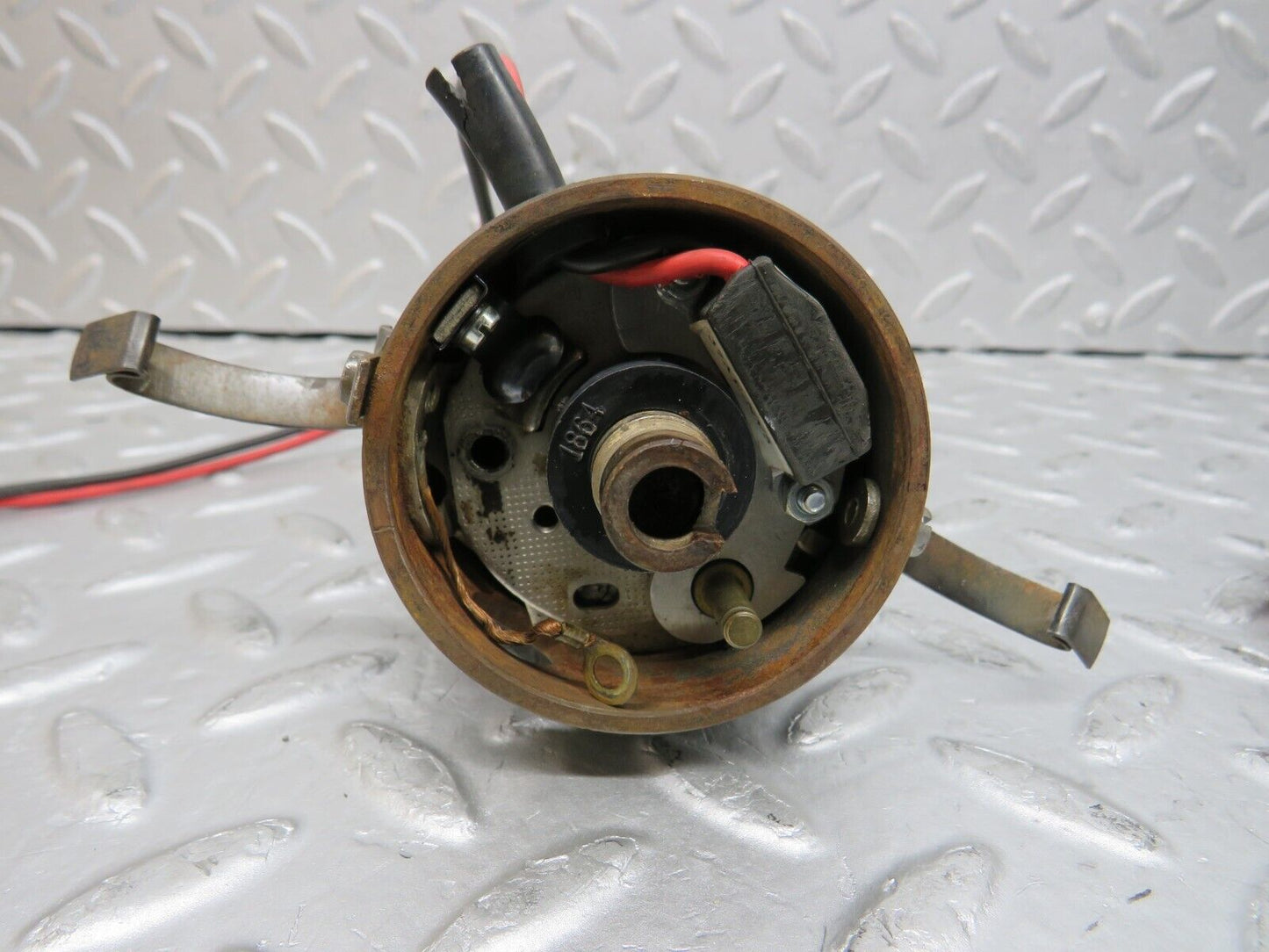 37717 Mercedes-Benz W108 280S Ignition Distributor 0231116048