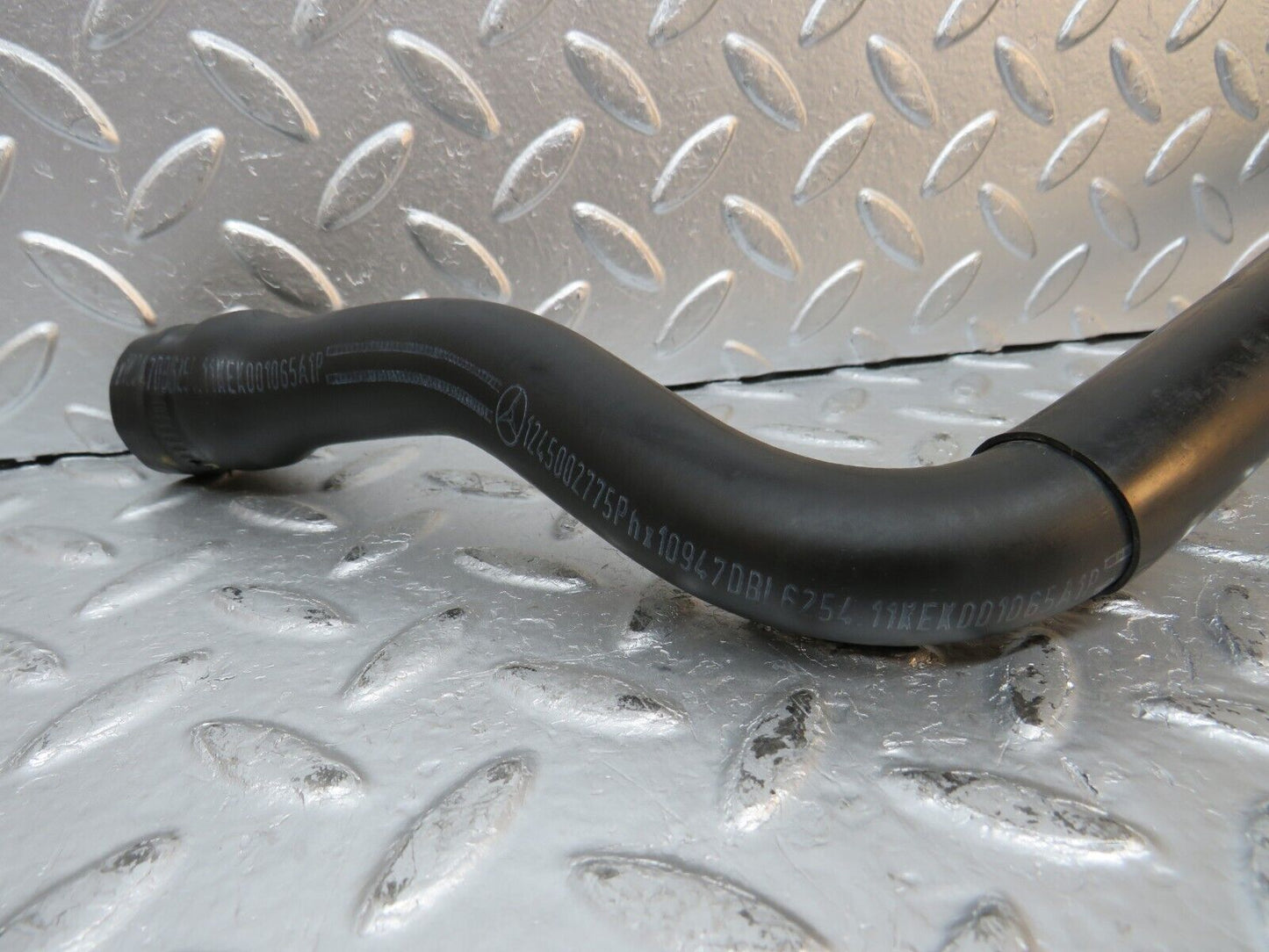 31215 Mercedes-Benz S124 220TE Wagon Radiator Hose 1245002775