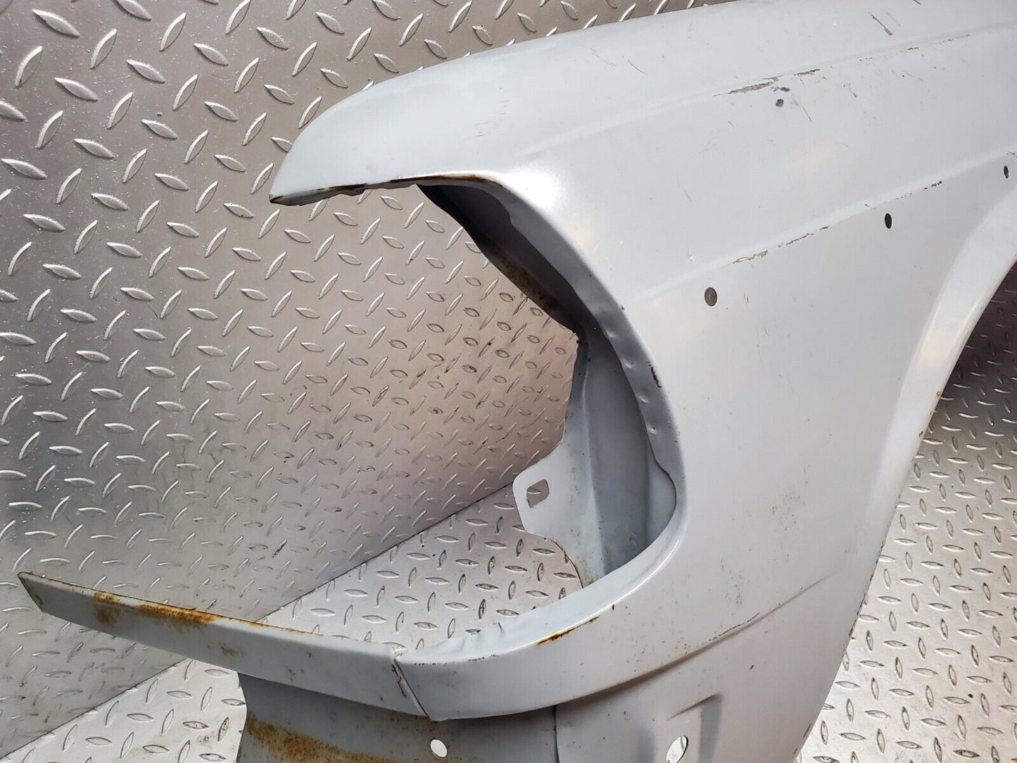 44445 Mercedes-Benz W123 280E Front Left Wing Fender