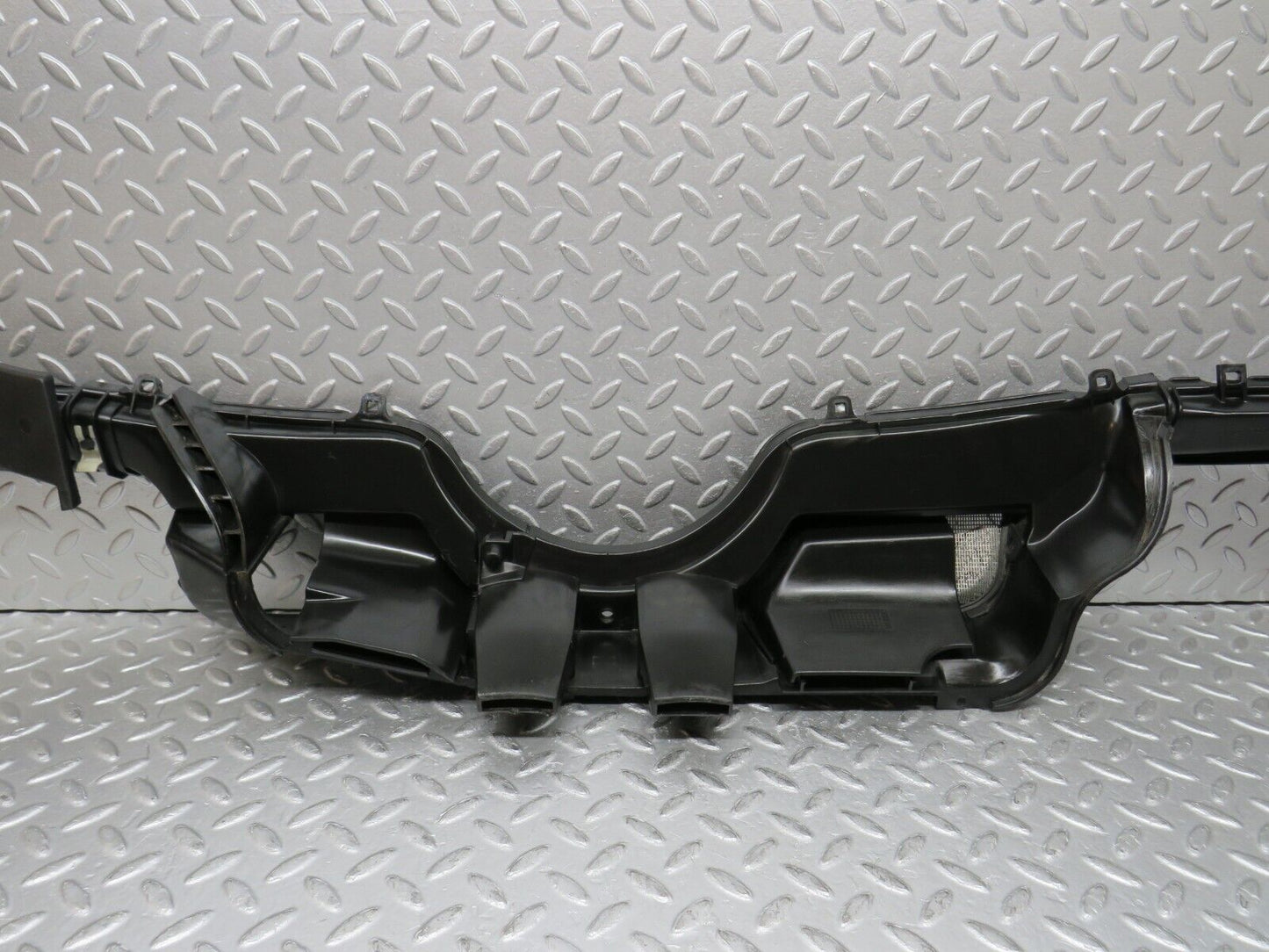 37886 Mercedes-Benz A124 320E Cabriolet Water Drain 1246204278 1246283707 1246283407