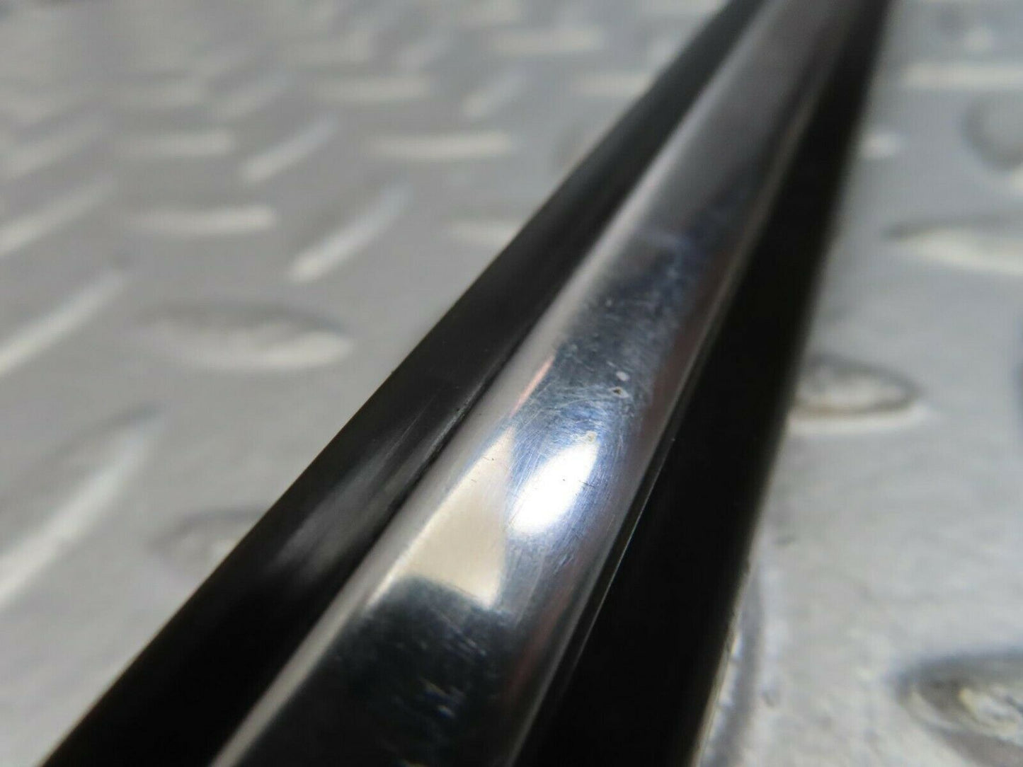 10246 Mercedes-Benz W123 Rear Left Door Centre Moulding Trim