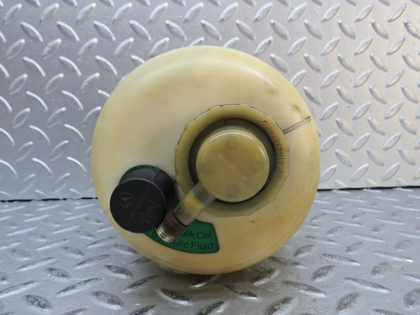 28475 Mercedes-BenzS123 240D Hydraulic Suspension Fluid Reservoir 1233270172