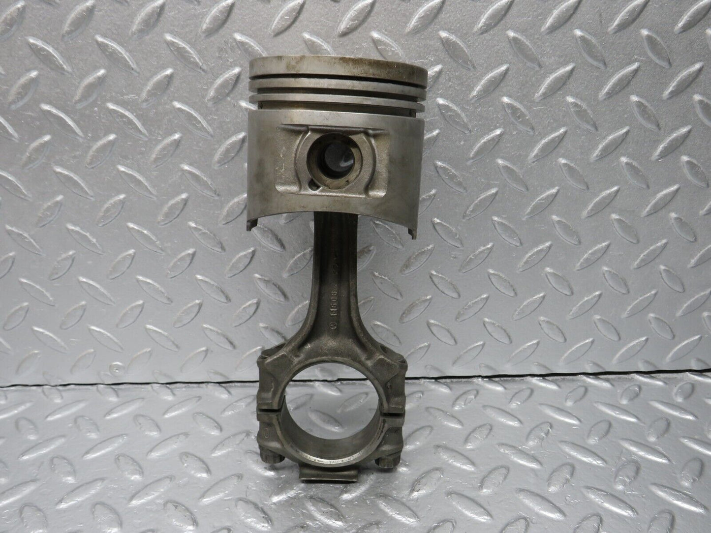 40024 Mercedes-Benz R107 350SL Piston With Connecting Rod 92.00mm