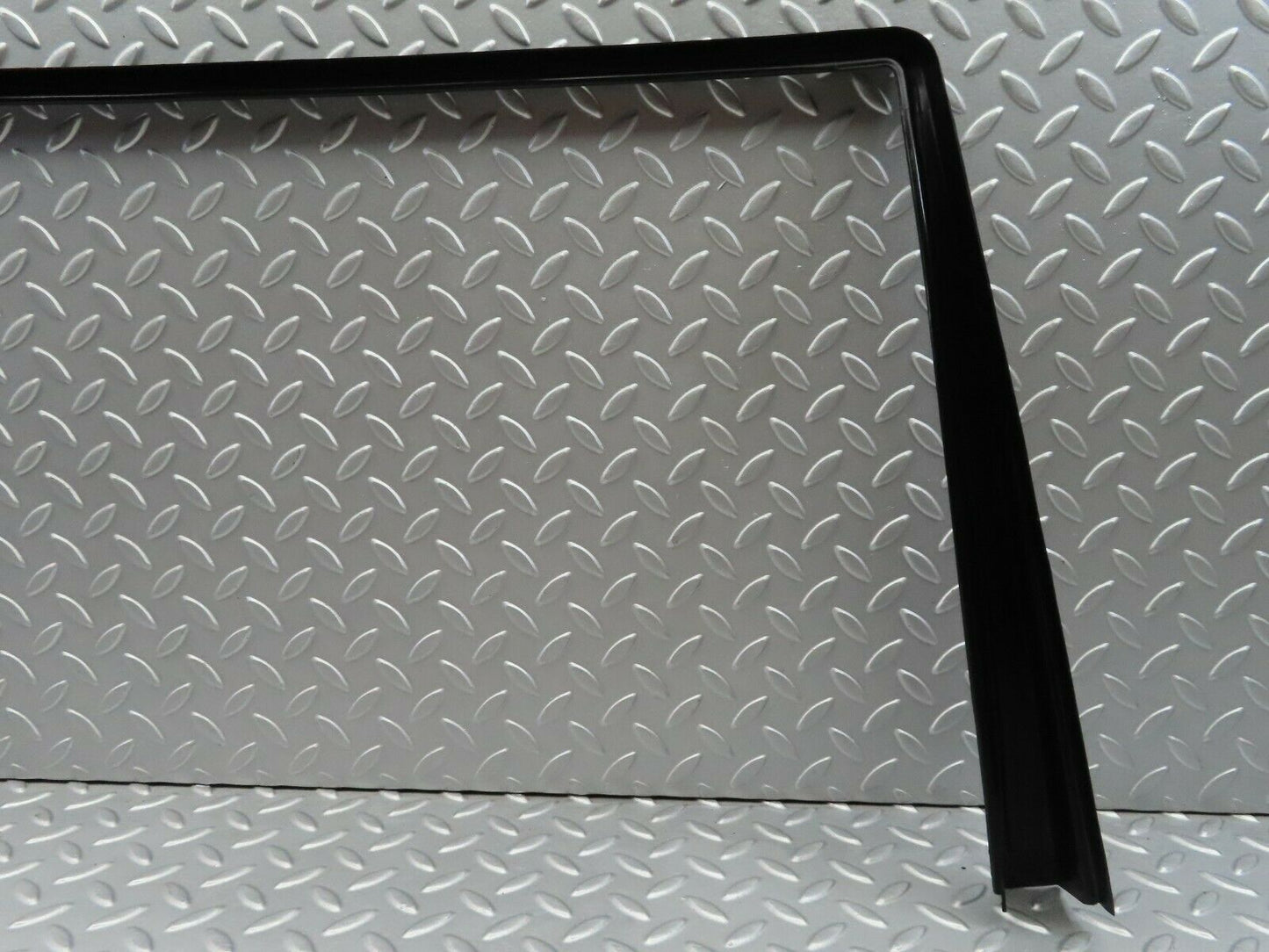 6611 Mercedes-Benz S124 E220 Wagon Rear Right Inner Window Frame Cover