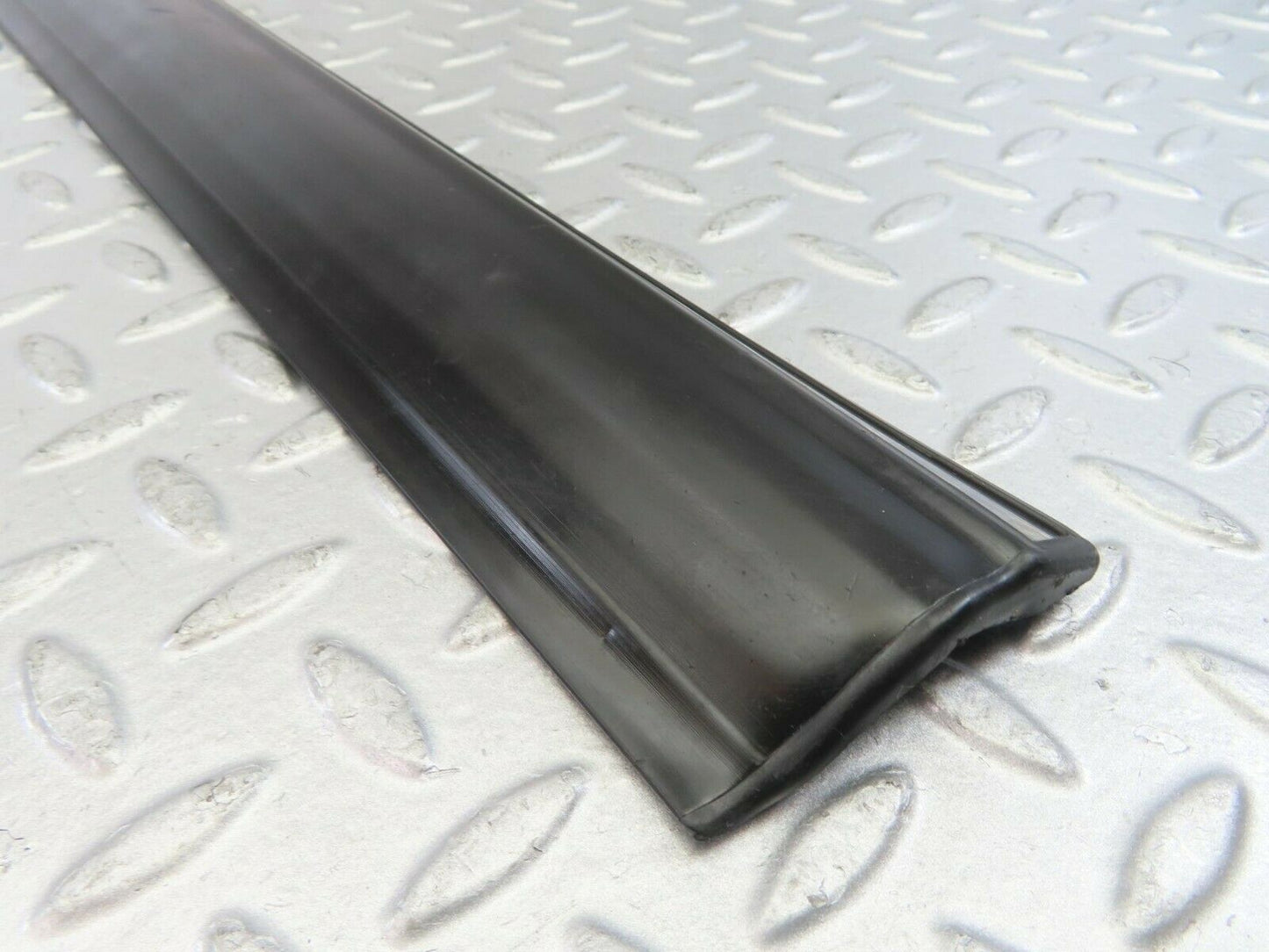 10281 Mercedes-Benz W123 Rear Left Door Lower Trim