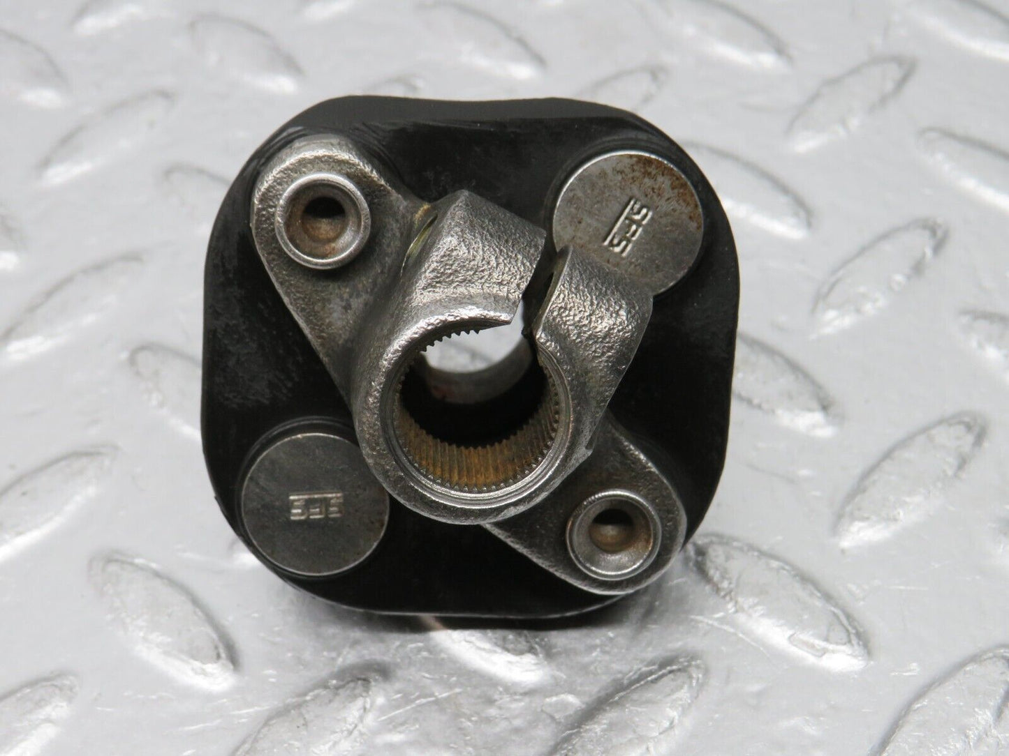 31336 Mercedes-Benz S124 220TE Steering Column Lower Shaft Connector