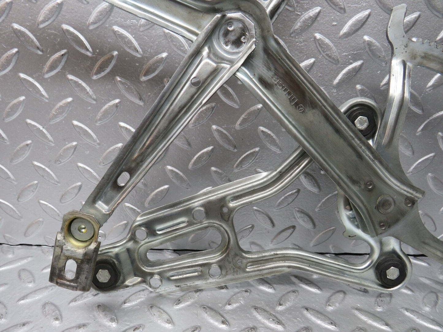 31202 Mercedes-Benz S124 220TE Wagon Front Left Power Window Regulator