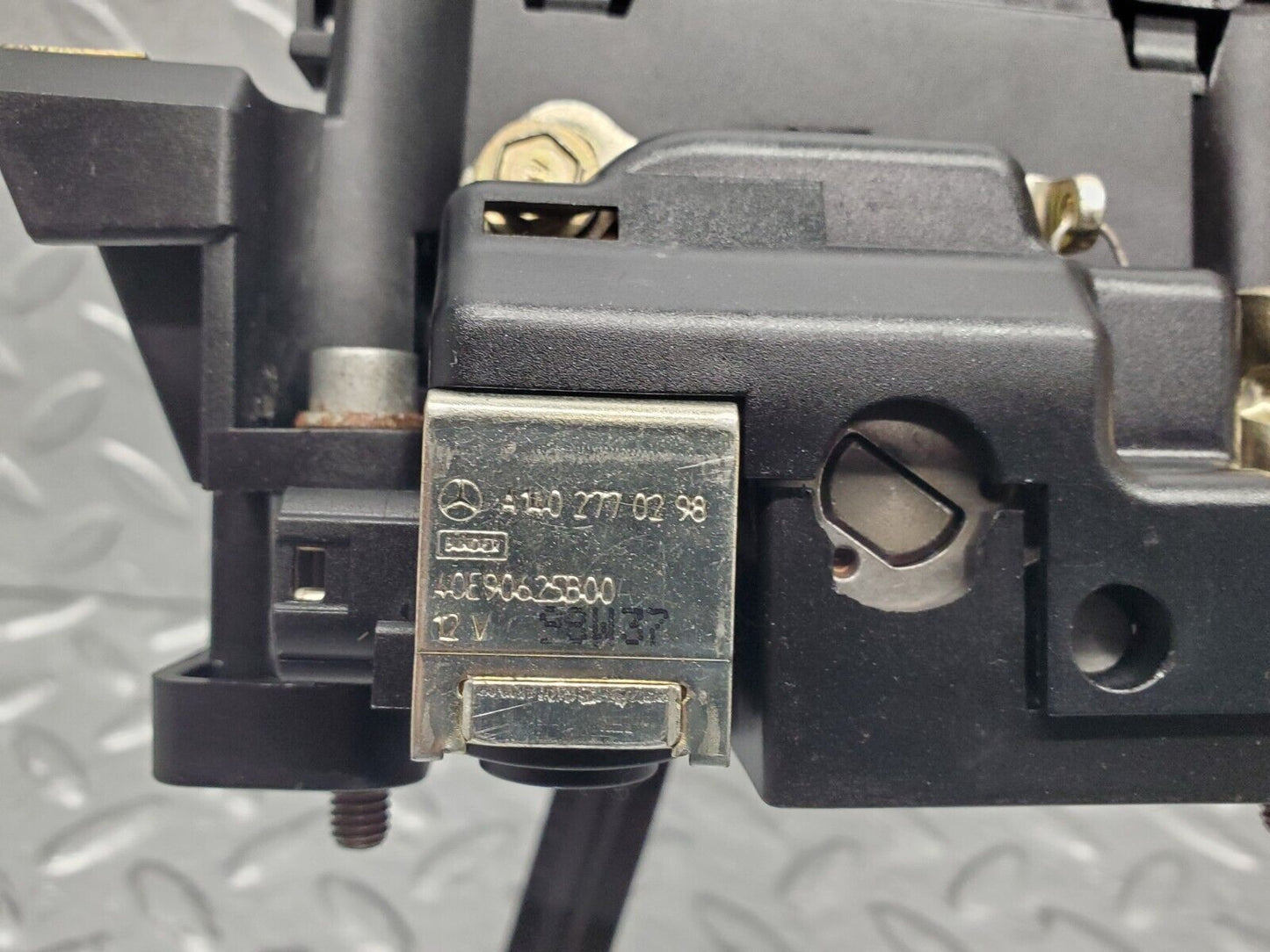 43712633