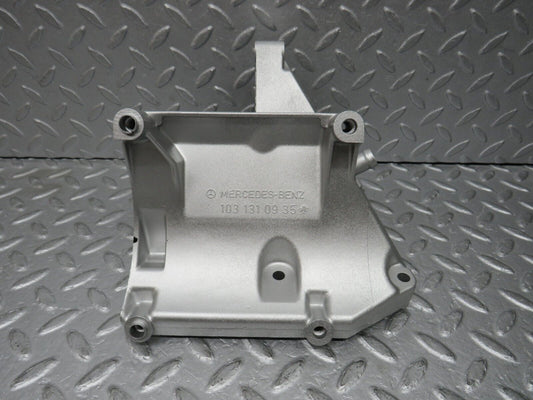 38135 Mercedes-Benz A124 320E Cabriolet Power Steering Pump Bracket 1031310935