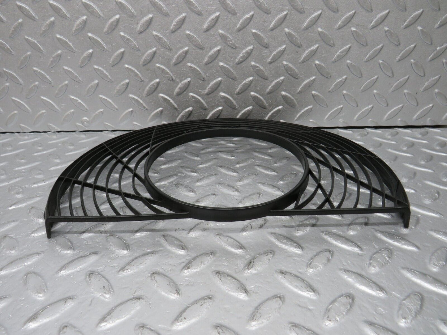 39166 Mercedes-Benz R107 500SL Engine Cooling Fan Cover