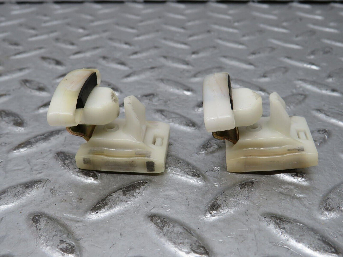27798 Mercedes-Benz S124 300TE Wagon Power Window Regulator Accessories