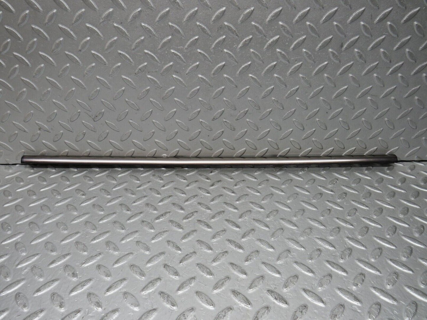 37892 Mercedes-Benz A124 320E Cabriolet Rear Right Window Moulding Trim