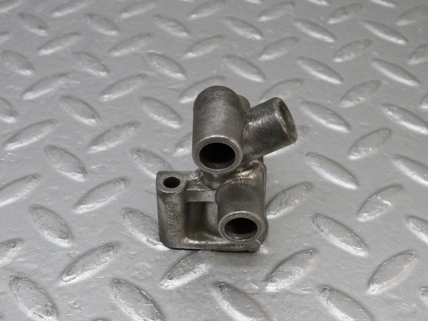 36580 Mercedes-Benz W201 190E 2.0L Idle Control Valve 1020941212