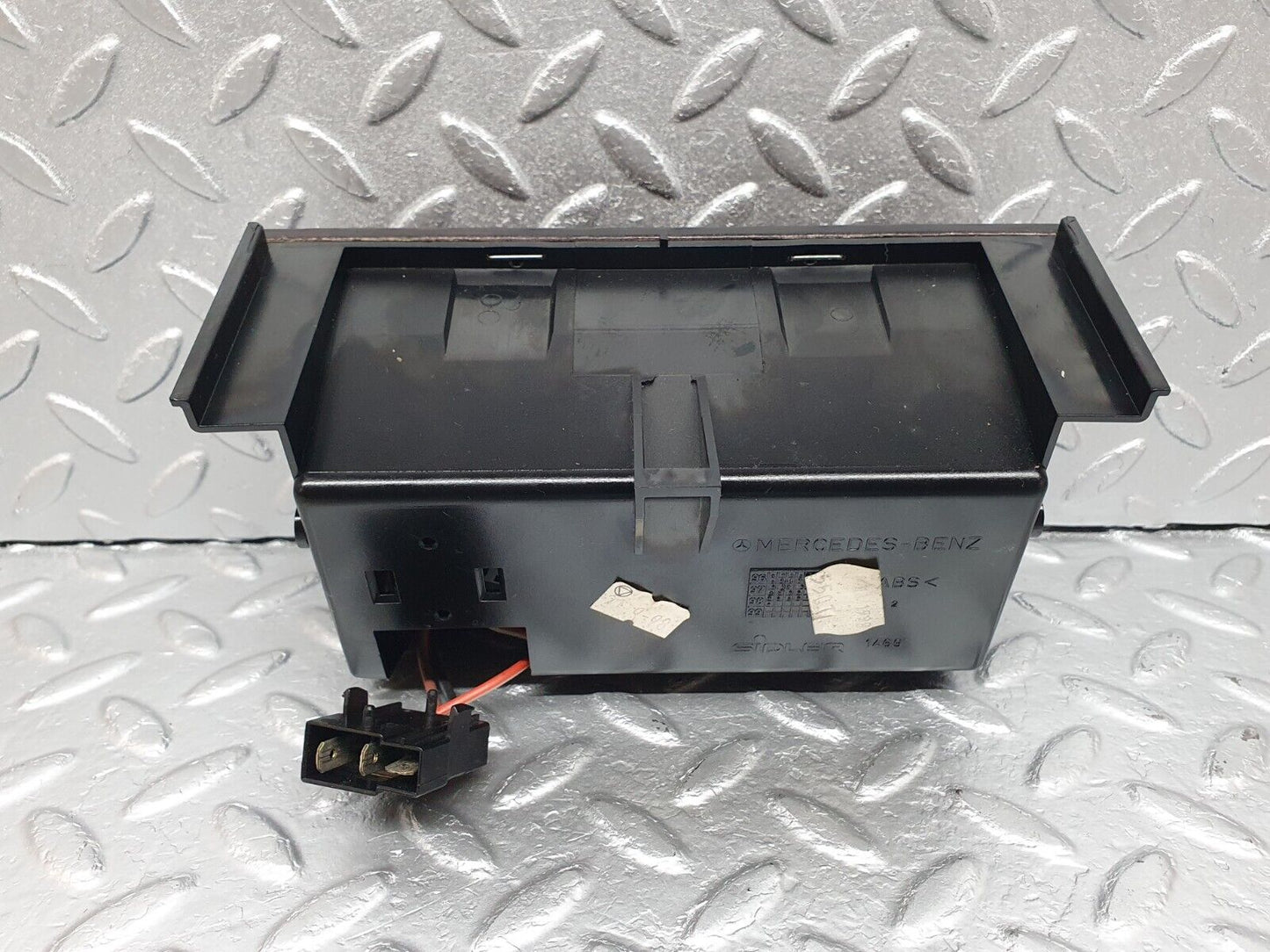 41910 Mercedes-Benz W202 C200 Centre Console Ashtray Wood Finish 2028100028