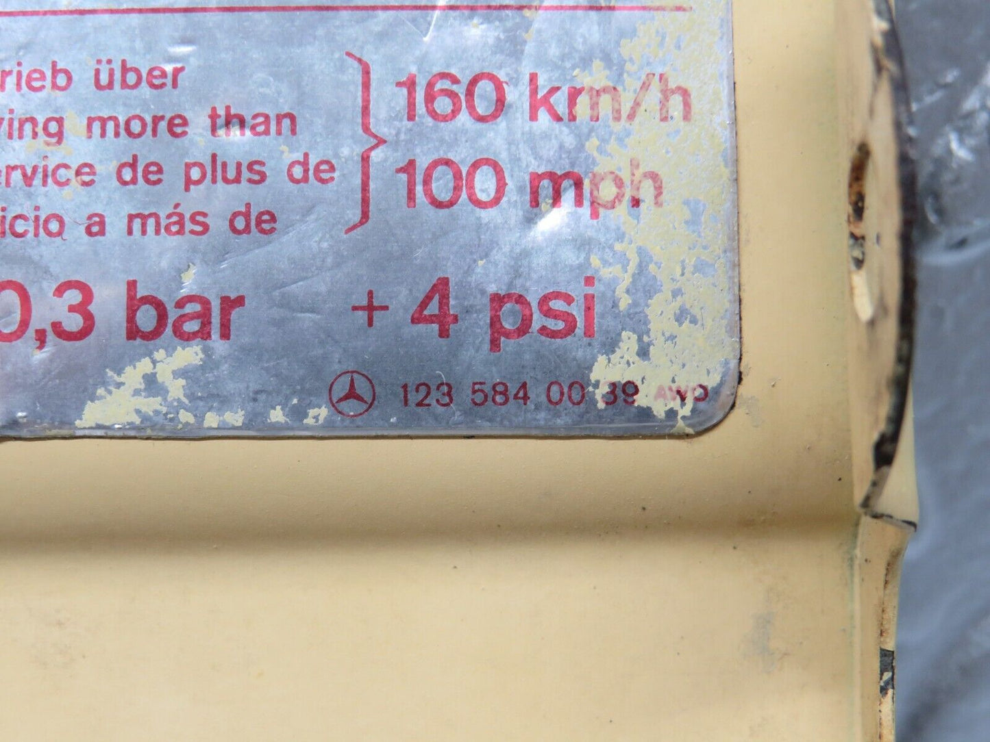 28744 Mercedes-Benz W123 230E Fuel Tank Flap Cap 1235840039