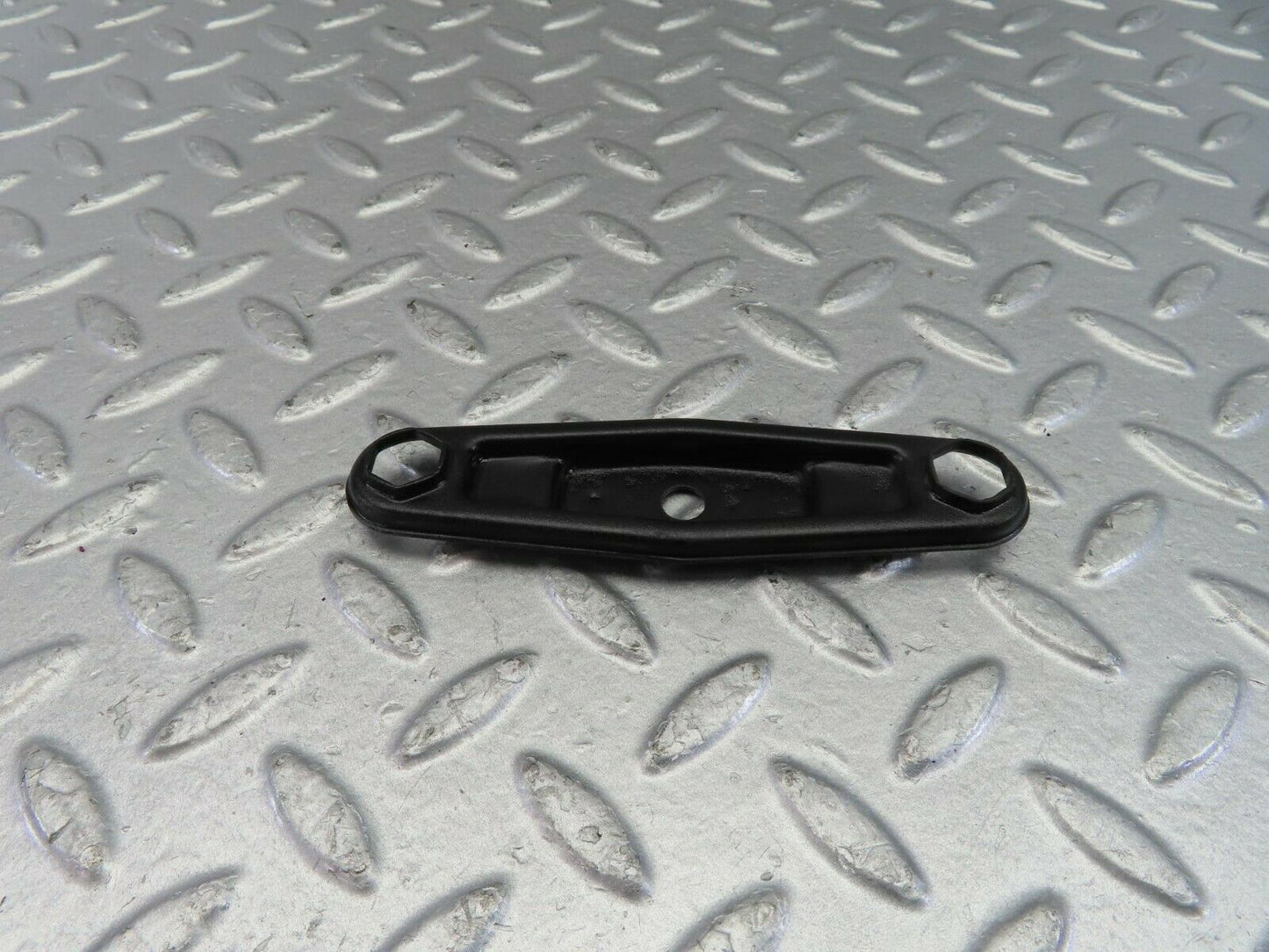 10854 Mercedes-Benz W123 230E Fuel Injector Nozzle Clamp Bracket
