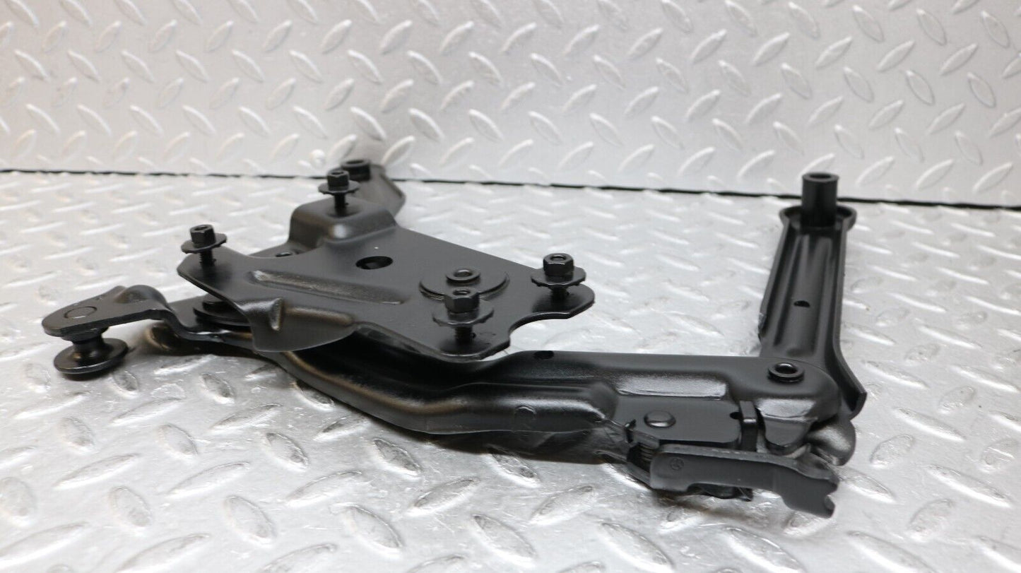 37209 Mercedes-Benz C126 420SEC Coupe Bonnet Hinge Right Side