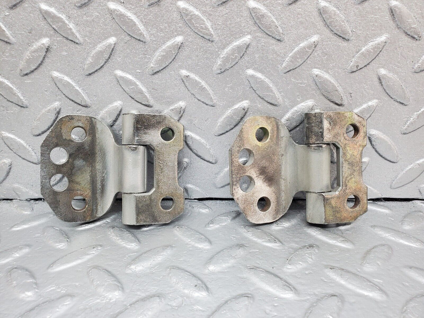 44953 Mercedes-Benz R129 300SL Coupe Door Hinge Right Side