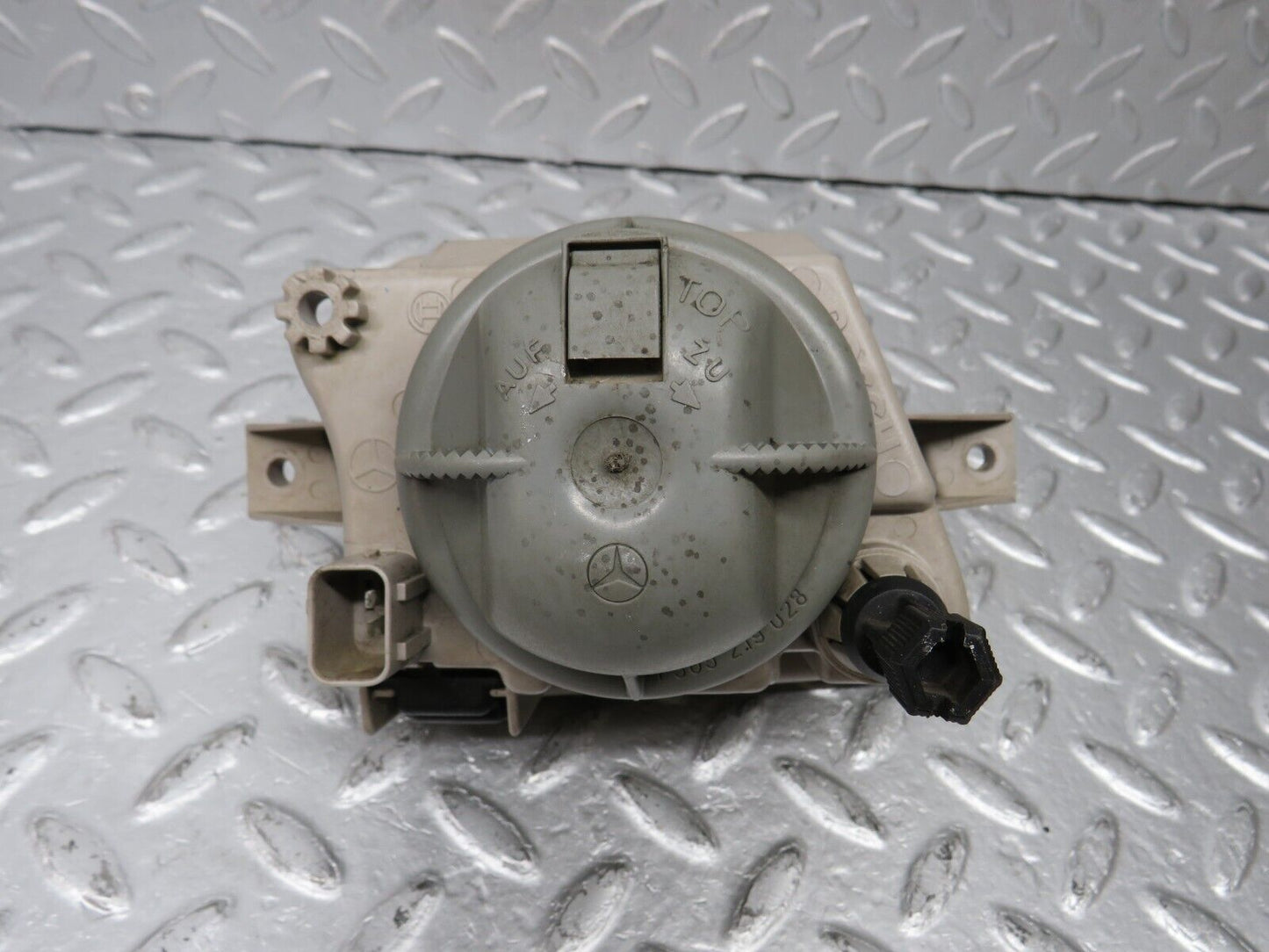 39611 Mercedes-Benz R129 320SL Coupe Front Left Fog Light Bosch 1305621696 1305230160 1305219028