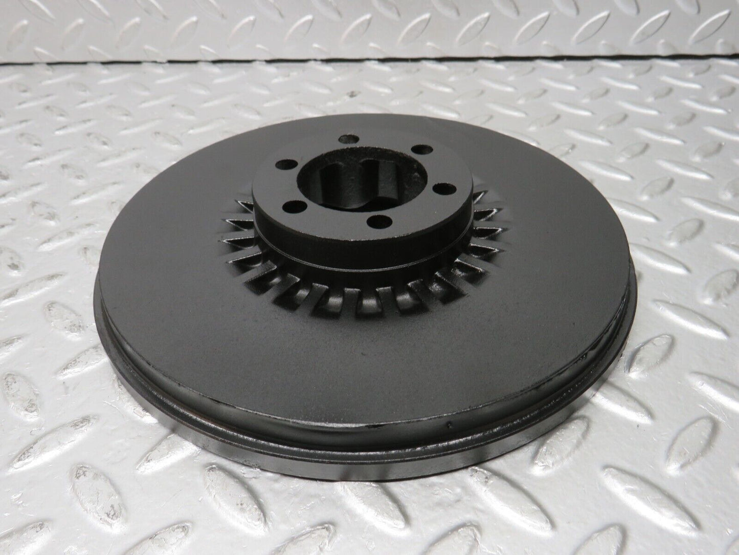 32909 Mercedes-Benz W123 300D Crankshaft Vibration Damper 365R11580