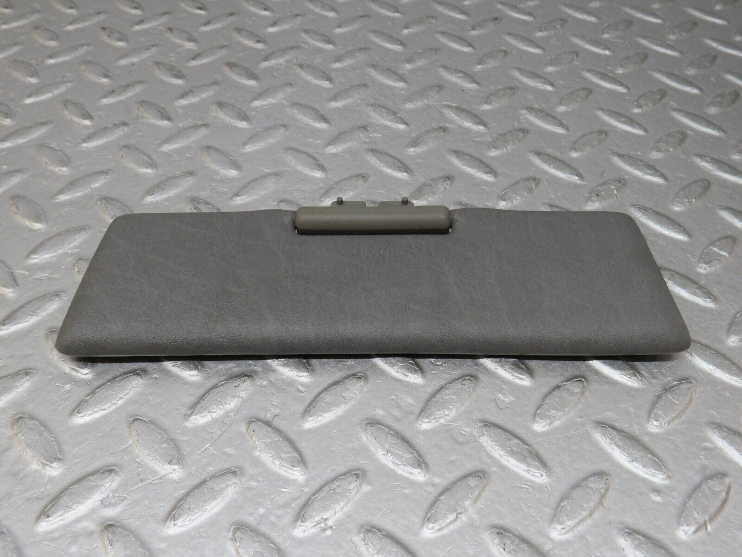 36006 Mercedes-Benz W126 420SE Middle Sun Visor Grey
