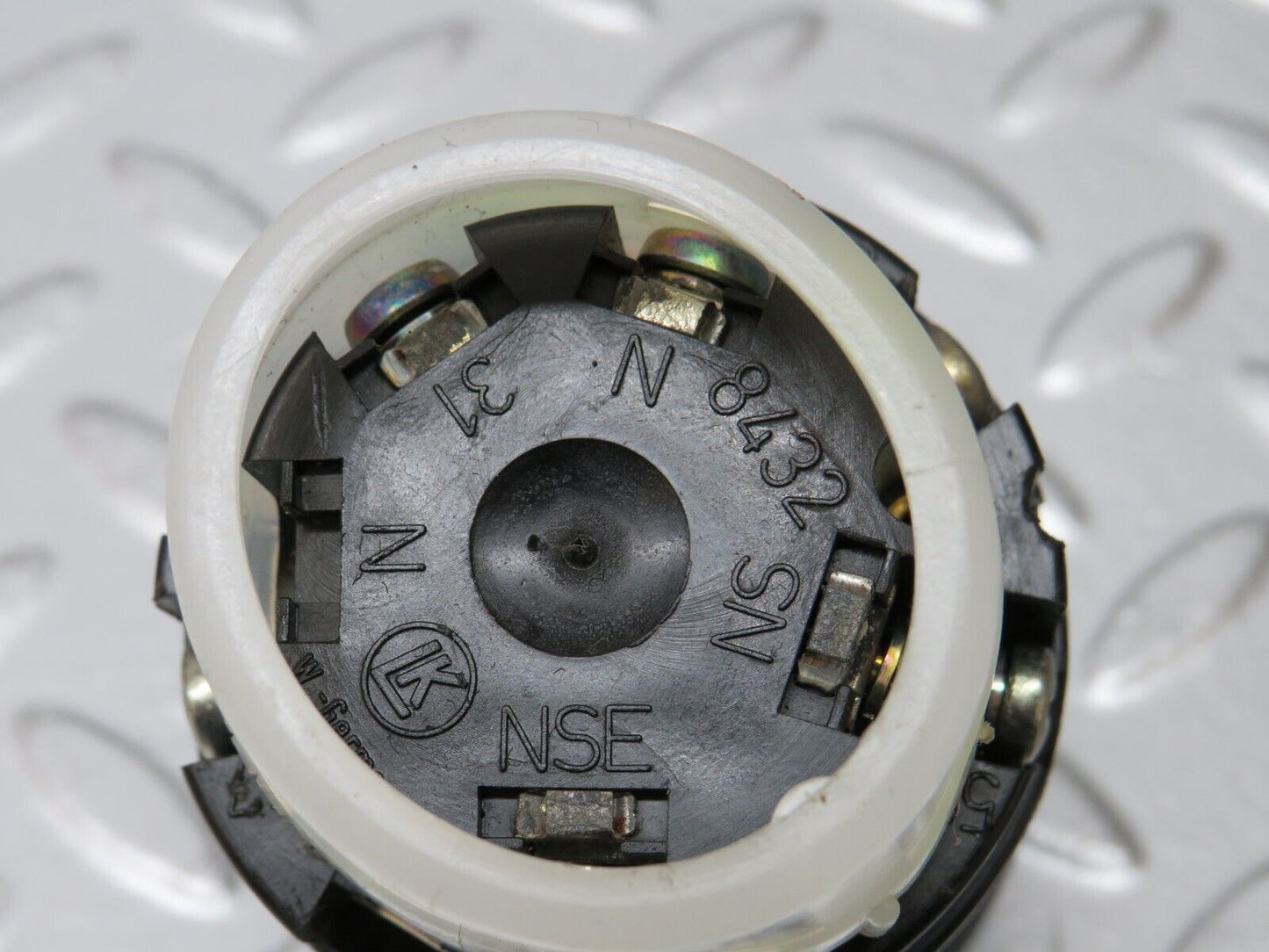 25587 Mercedes-Benz W123 200 Headlight Switch
