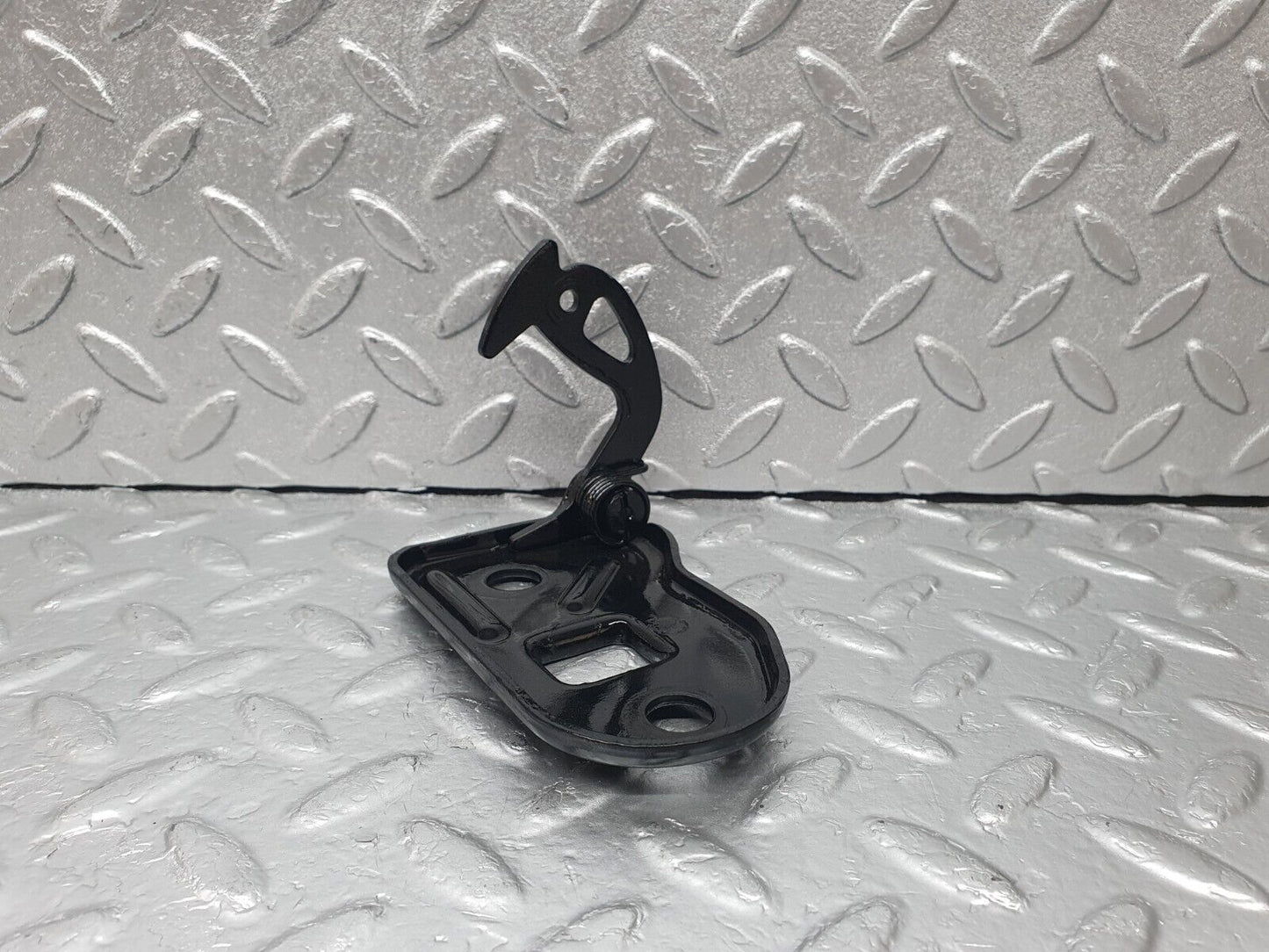 44069 Mercedes-Benz C123 230CE Coupe Bonnet Safety Latch