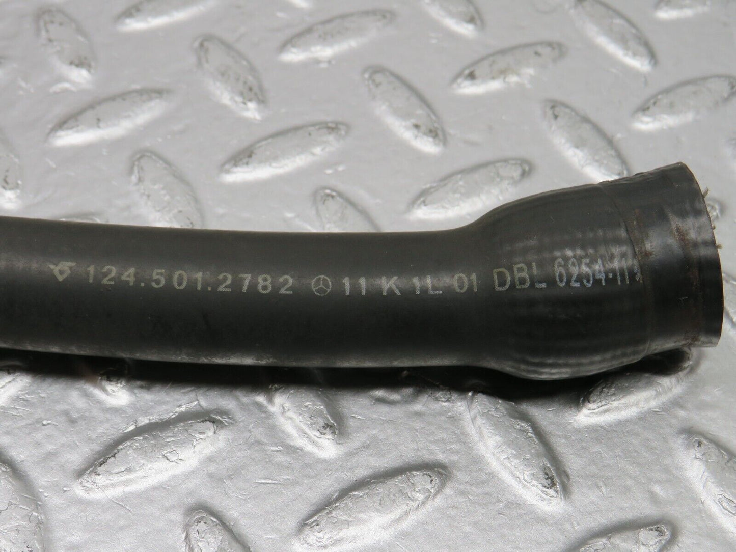 33935 Mercedes-Benz W124 260E Coolant Hose Pipe 1245012782
