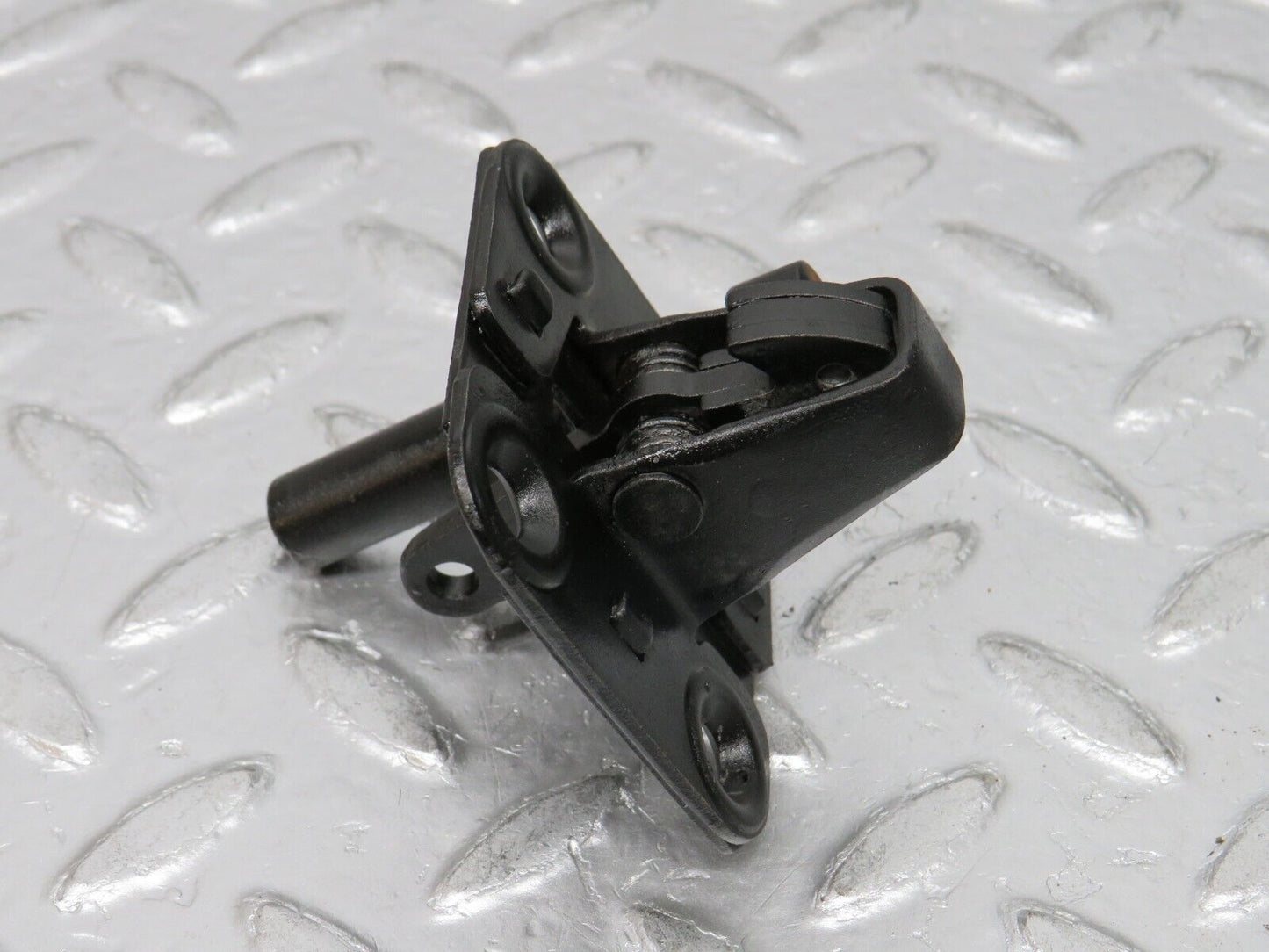 0705 Mercedes-Benz C107 350SLC Coupe Bonnet Lock Catch