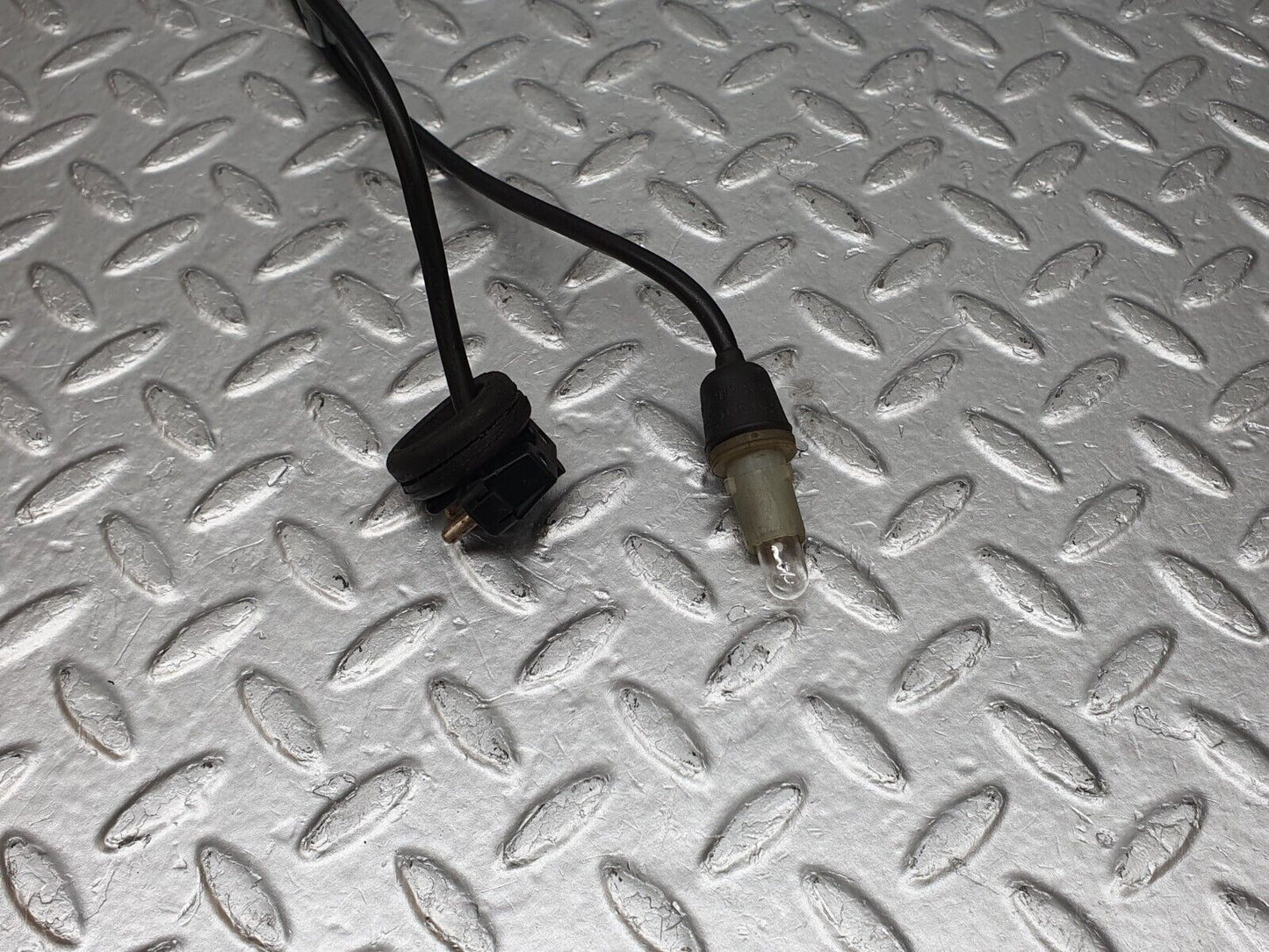 41088 Mercedes-Benz W126 300SE Front Wing Indicator Cable Wire 1249971881