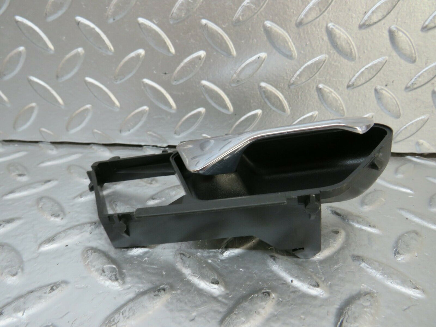 24204 Mercedes-Benz S124 220TE Interior Door Handle Right Side 1247600261