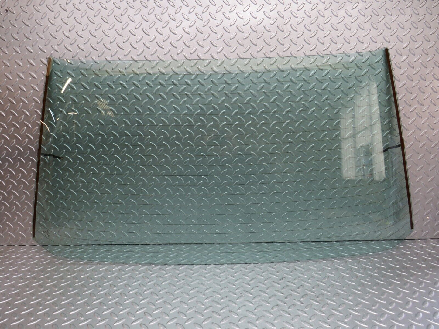 33806 Mercedes-Benz W201 190E 2.0L Rear Heated Windscreen Glass