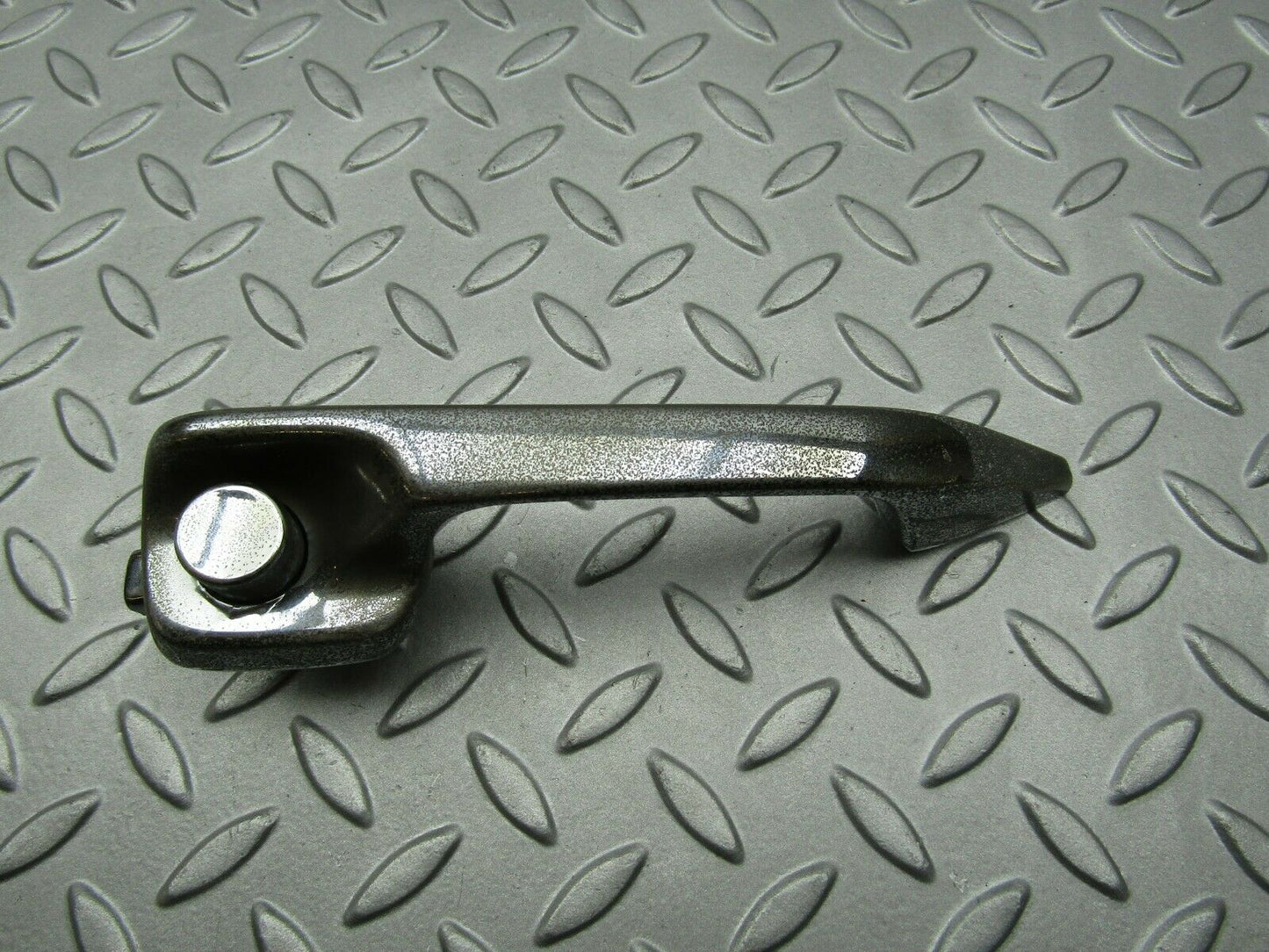 3292 Mercedes-Benz W108 280SE Door Handle Rear Right 1087661202