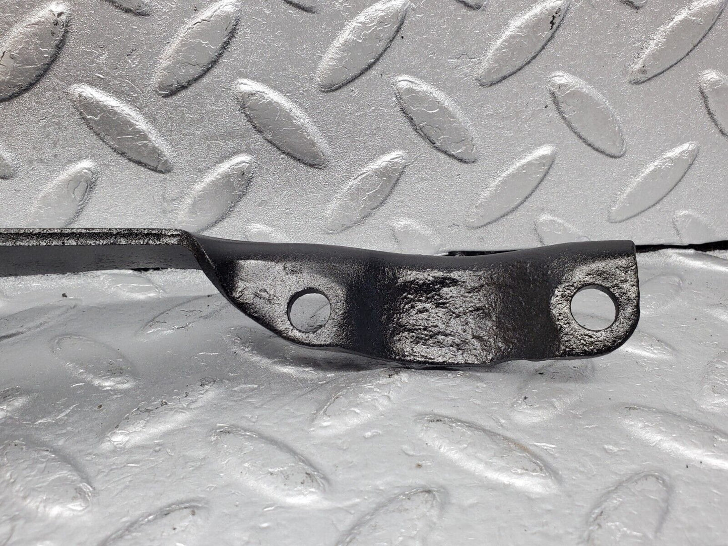 45955 Mercedes-Benz W126 420SE Exhaust Bracket