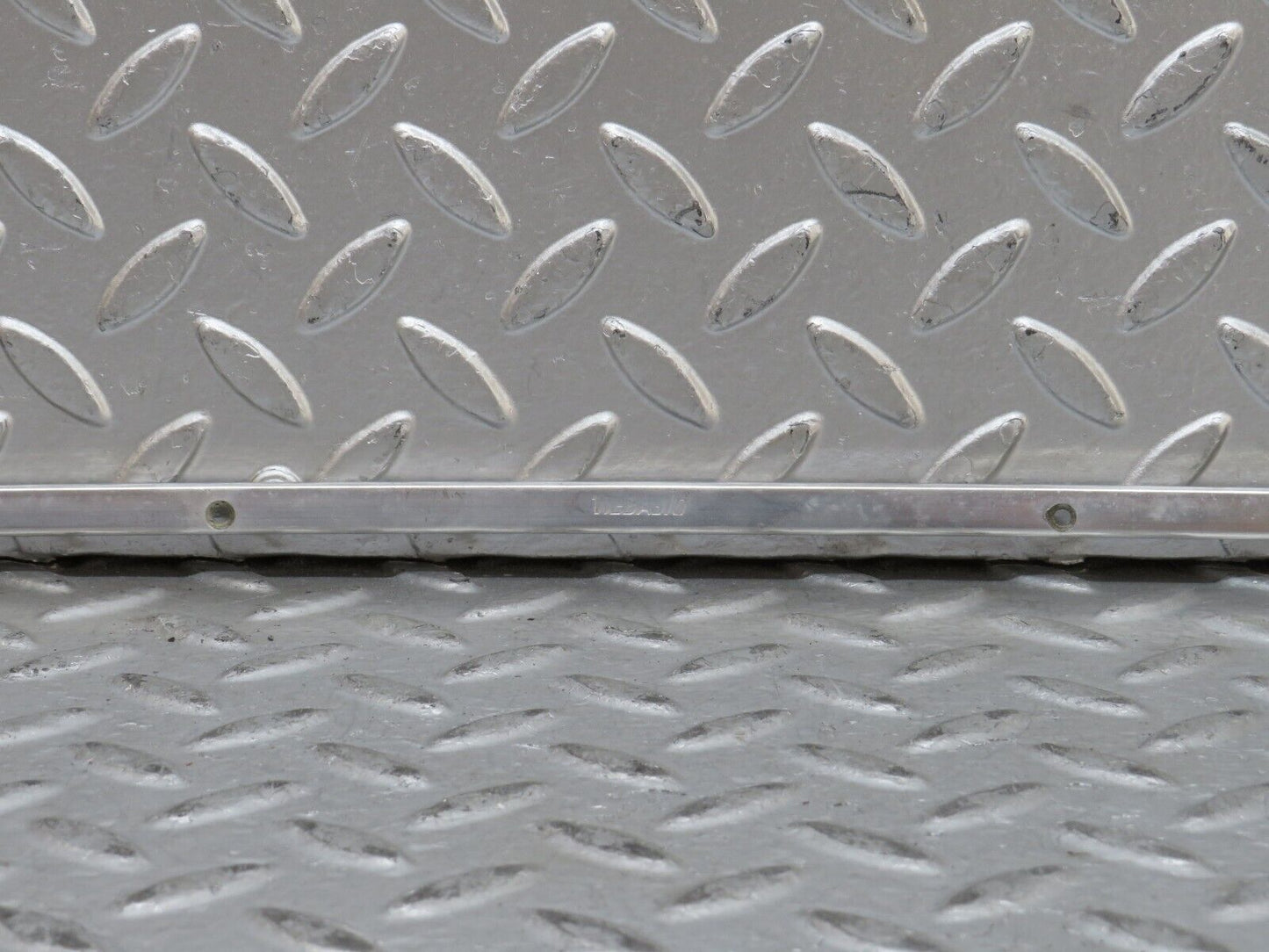 28153 Mercedes-Benz W123 280E Sunroof Chrome Trim