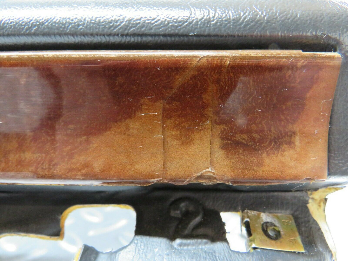 24255 Mercedes-Benz S124 220TE Wagon Dashboard Black
