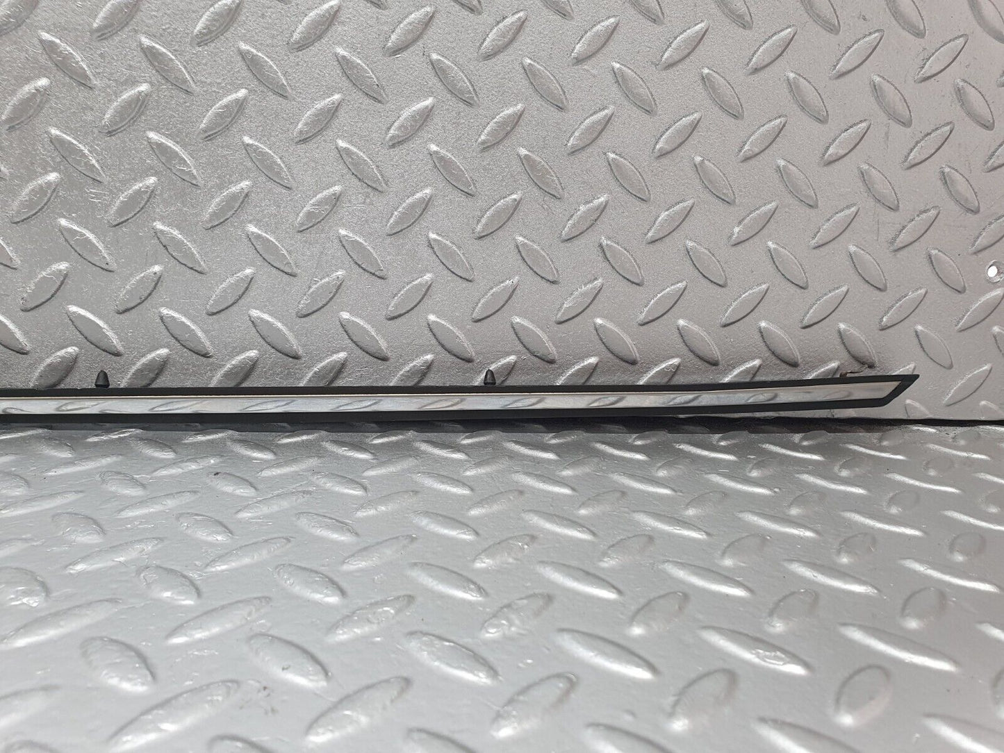 43989 Mercedes-Benz C123 230CE Coupe Right Door Centre Moulding Trim