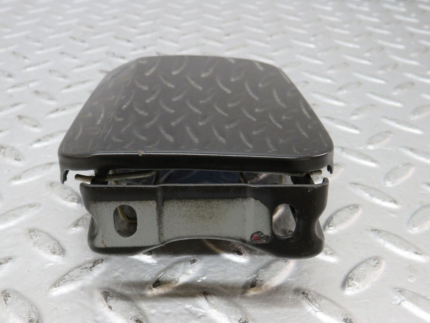 26610 Mercedes-Benz C124 220CE Coupe Fuel Tank Flap Cap 1245846939