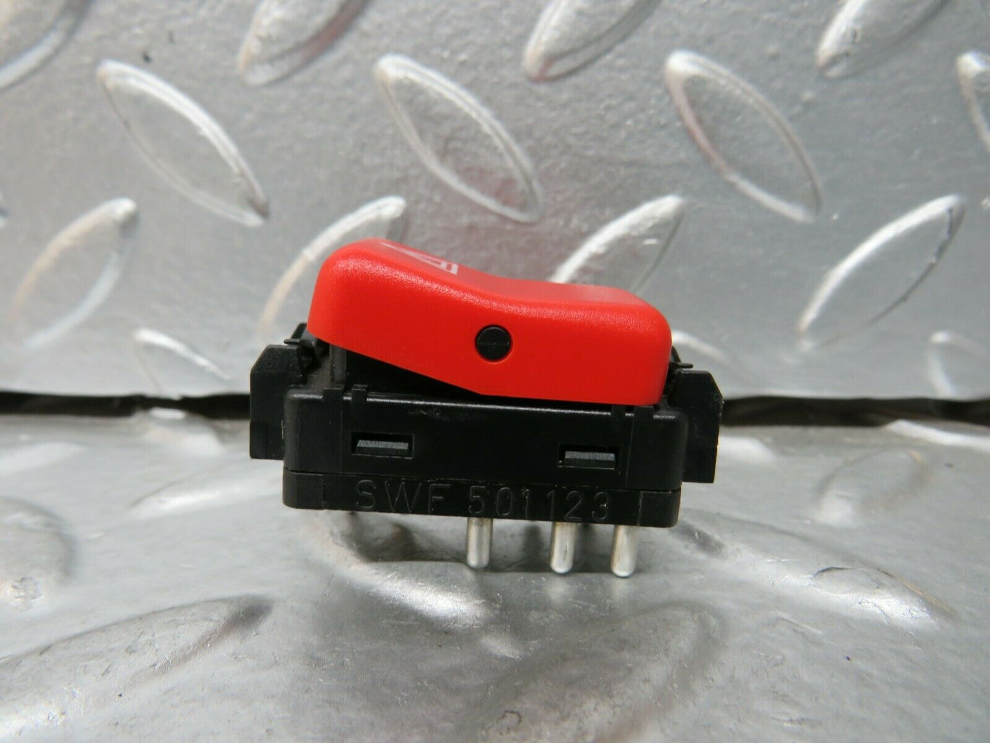 24294 Mercedes-Benz S124 220TE Wagon Hazard Warning Light Switch 1248200110