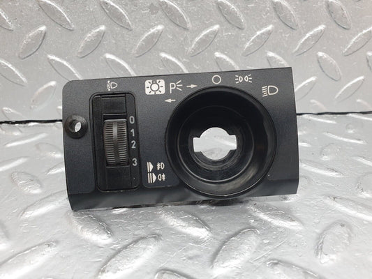 40922 Mercedes-Benz W126 300SE Headlight Switch Surround & Switch 1268000073