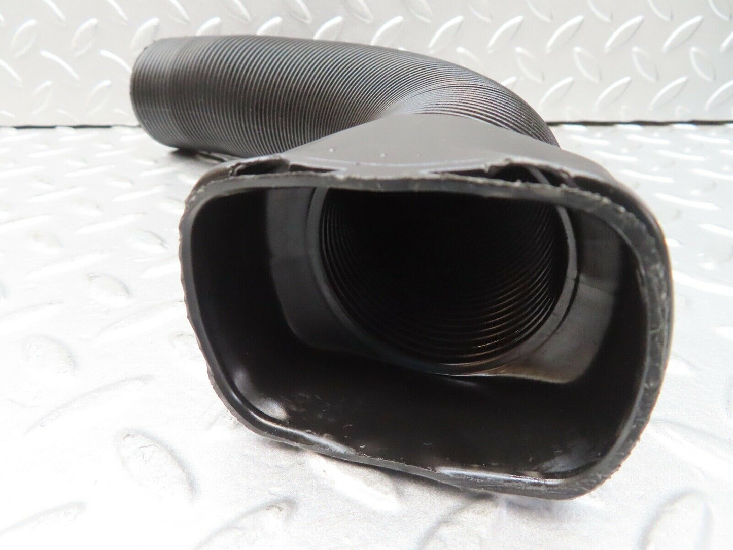 17190 Mercedes-Benz R129 300SL Coupe Air Intake Duct Pipe 1298310446