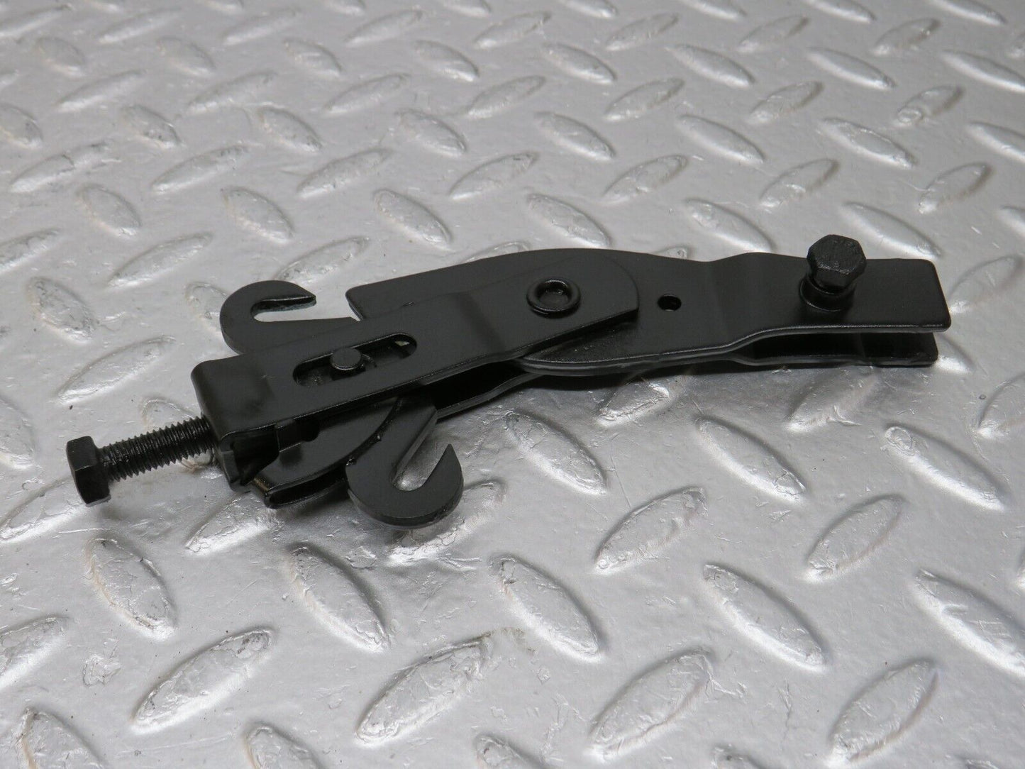 34677 Mercedes-Benz W124 260E Handbrake Adjusting Handbrake Regulator
