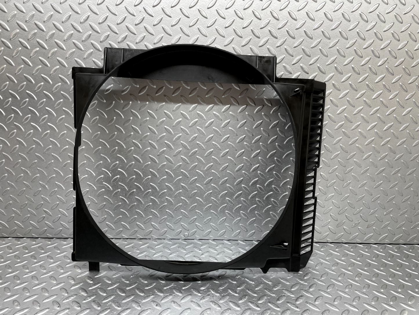 44248 Mercedes-Benz W123 280E Radiator Fan Shroud Cover 1235051655