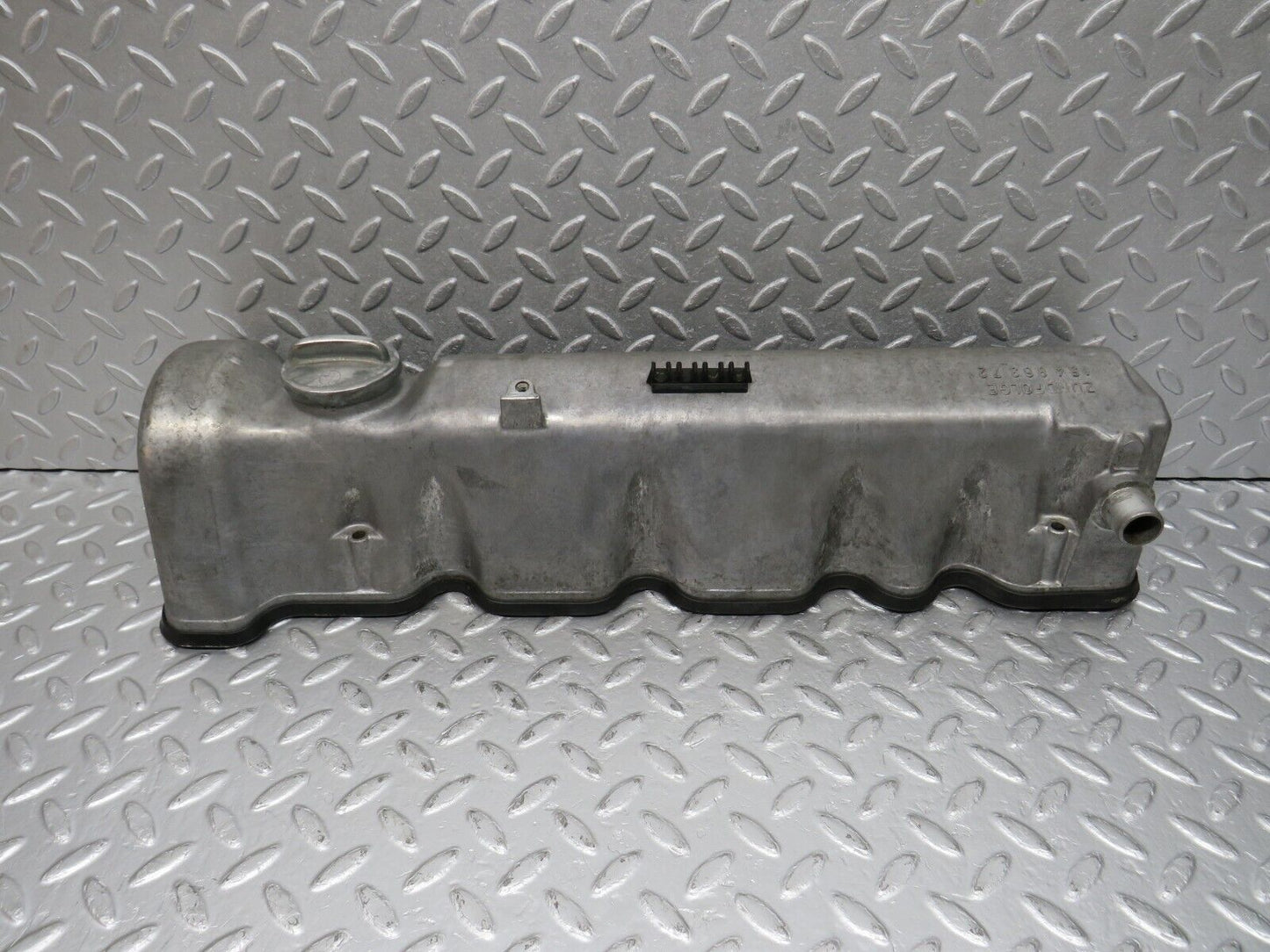 39895 Mercedes-Benz R107 350SL Coupe Cylinder Head Valve Cover Right 1160163305 1160160621