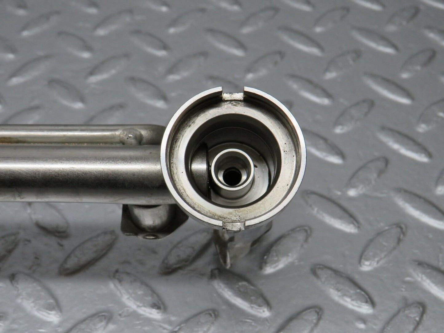 38566 Mercedes-Benz R129 280SL Coupe Fuel Injector Rail