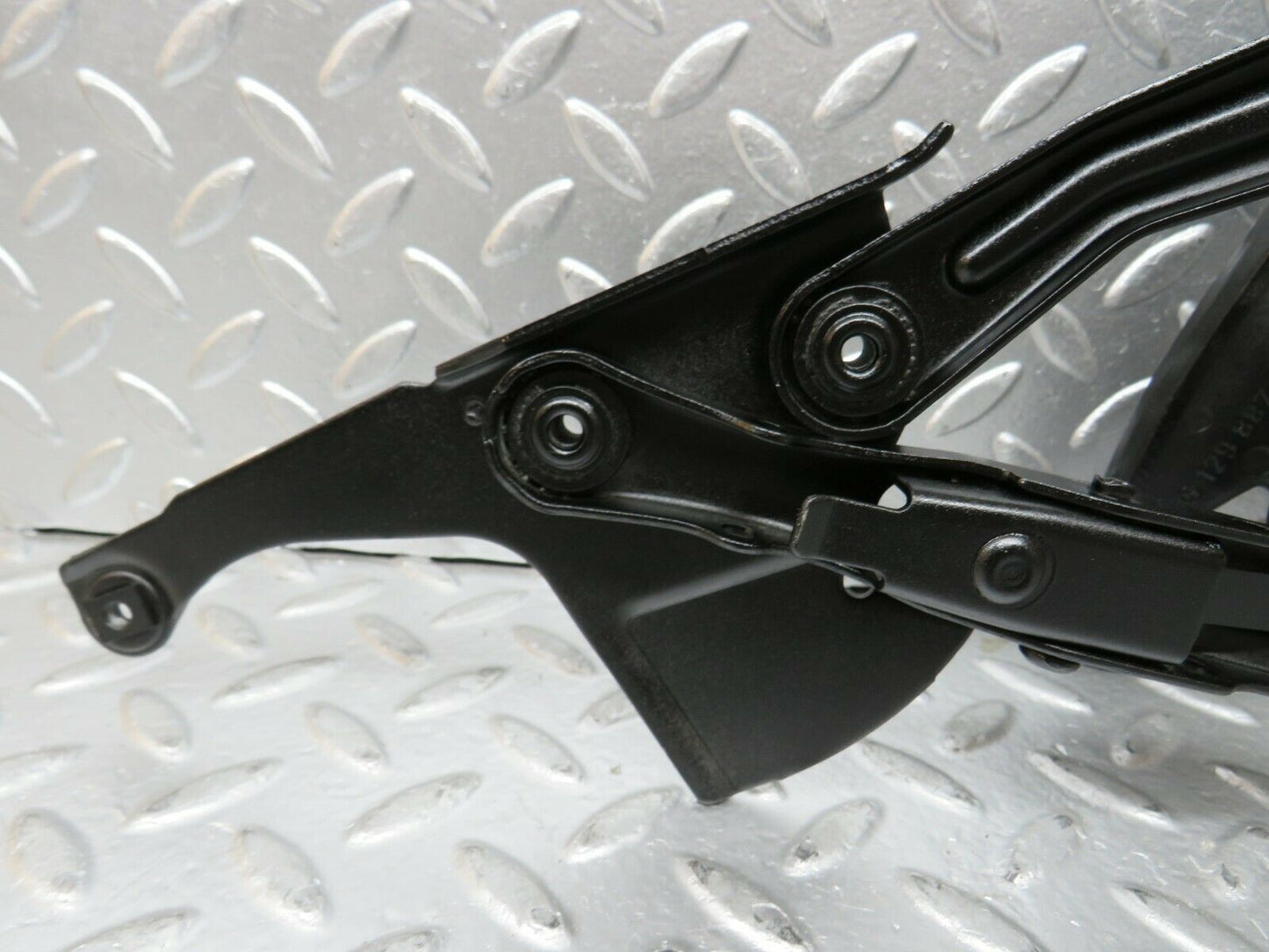 24236 Mercedes-Benz S124 220TE Wagon Bonnet Hinge Right Side 1298870274