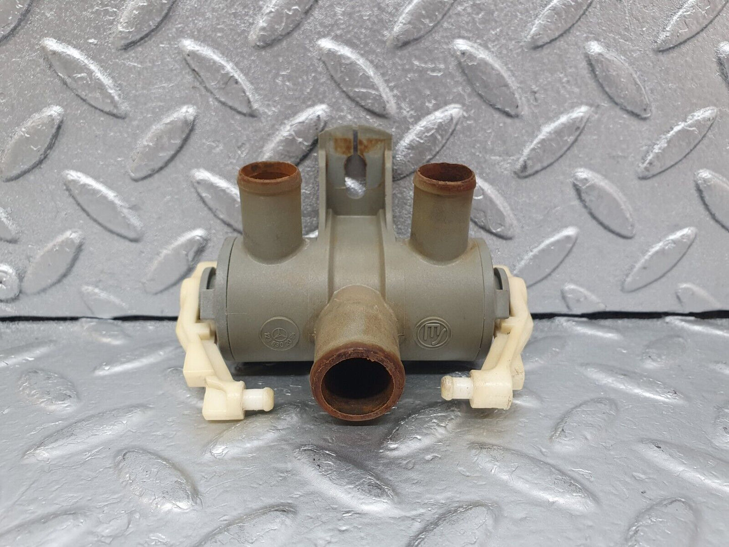 44045 Mercedes-Benz C123 230CE Coupe Heater Control Valve 1238302084